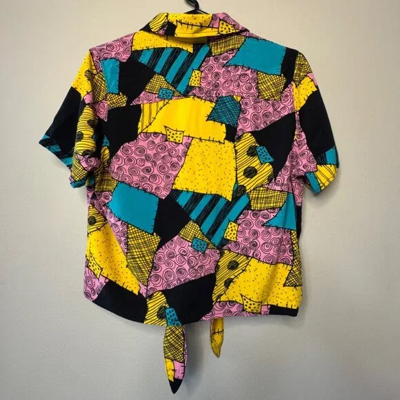 DISNEY PARKS HER UNIVERSE Sally Tie Front Crop Top Womens M Medium Shirt Buttons - Picture 2 of 8